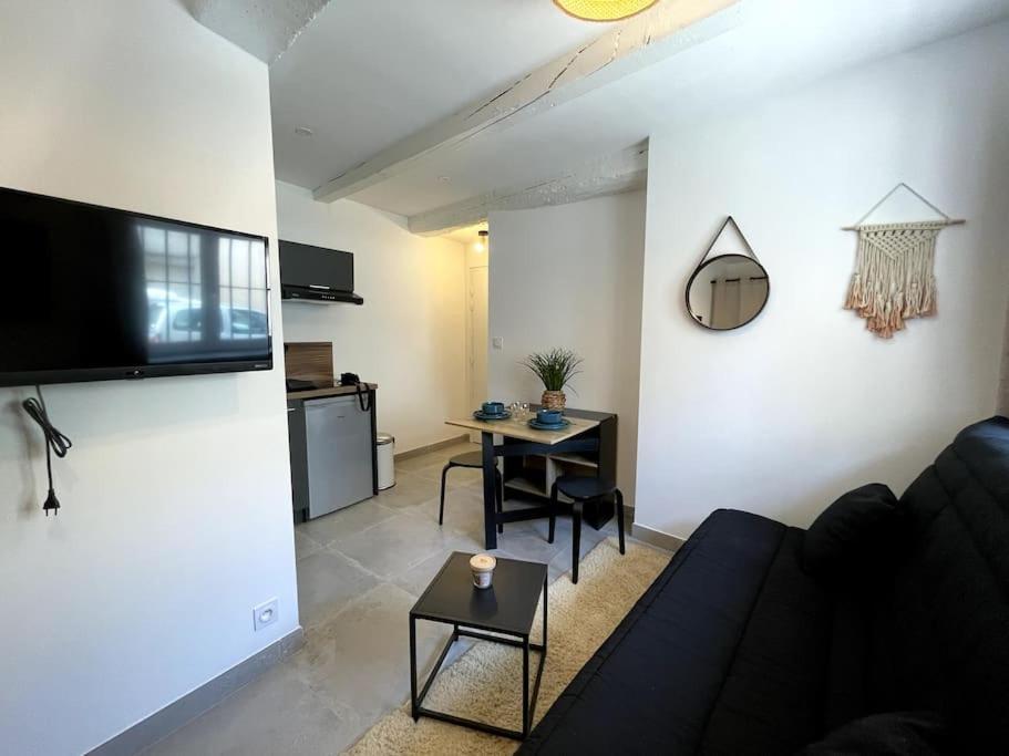 Petit Cocon Douillet Climatise Pour 2 Pers Apartment La Crau Exterior photo